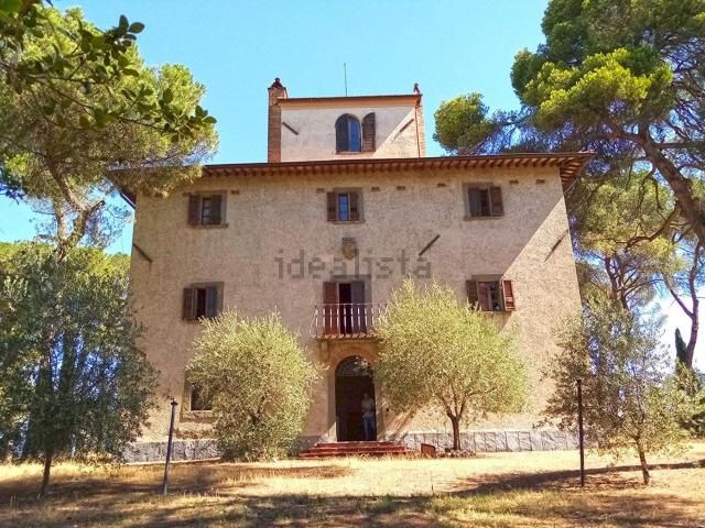 Locale in vendita di 1291 m² in Località Farneta