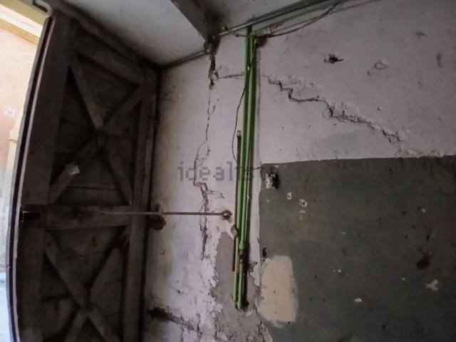 Locale in vendita di 129 m² in Via Lodovico Aminale, 31