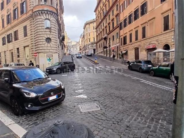 Locale in vendita di 129 m² in Via Panisperna
