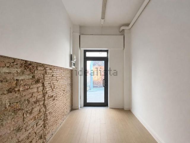 Locale in vendita di 12 m² in Via la Nunziatina, 33