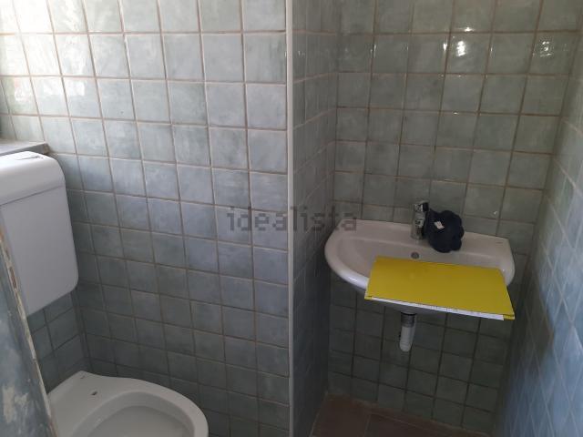 Locale in vendita di 12 m² in Via Roma, 52