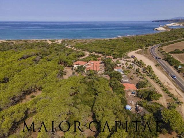 Locale in vendita di 130000 m² in Via Eleonora d&apos Arborea
