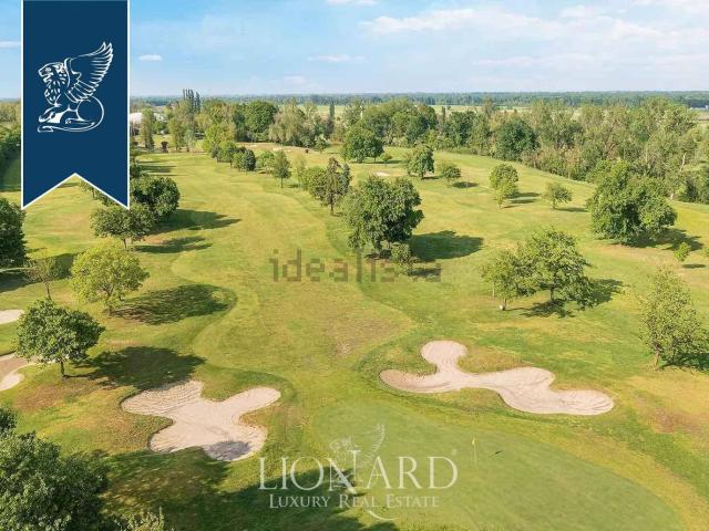 Locale in vendita di 1300 m²