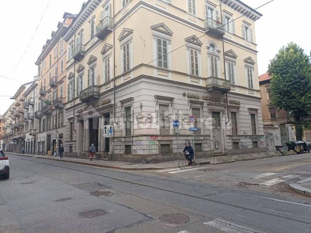 Locale in vendita di 1300 m² in Via Dante Di Nanni, 100