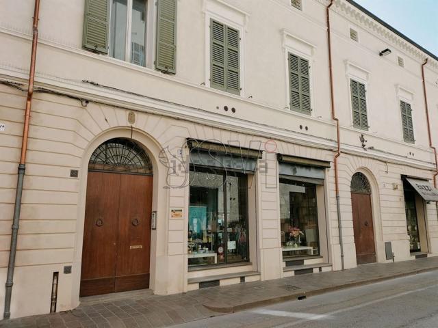 Locale in vendita di 130 m²
