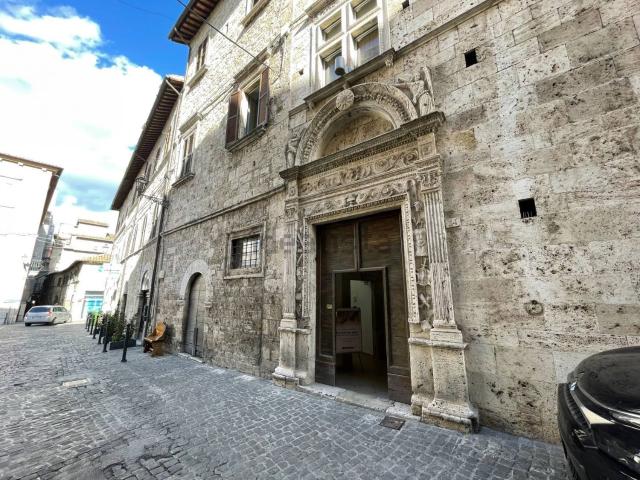 Locale in vendita di 130 m²