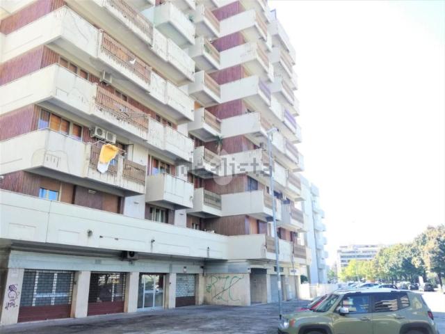 Locale in vendita di 130 m² in Via Consagro Roberto, 25