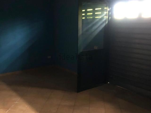 Locale in vendita di 130 m² in Via Cavarena