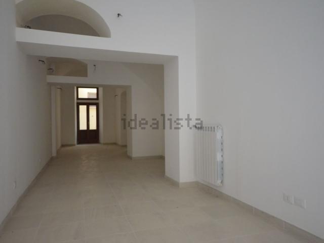 Locale in vendita di 130 m² in Via Camillo Cavour, 50