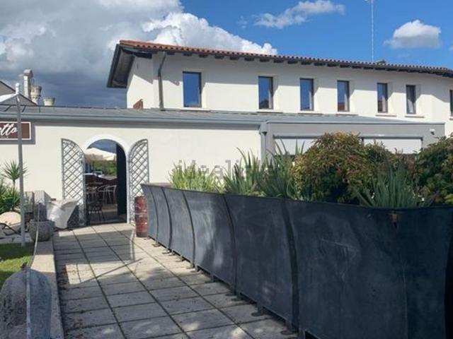 Locale in vendita di 130 m² in Via Cartiera