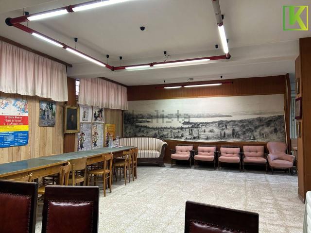 Locale in vendita di 130 m² in Via Armando Diaz, 2