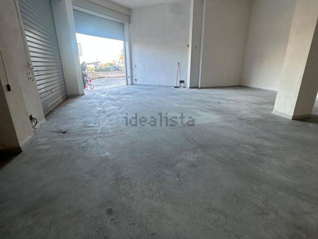 Locale in vendita di 130 m² in Via Bari