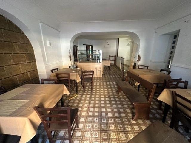 Locale in vendita di 130 m² in Via Gennaro Tescione, 66