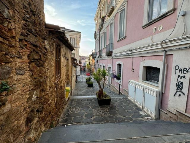 Locale in vendita di 130 m² in Via della Pace, 13