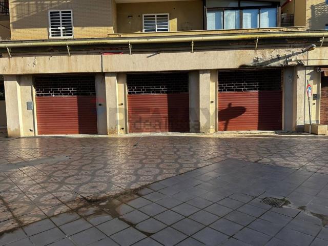 Locale in vendita di 130 m² in Via delle Murge, 65