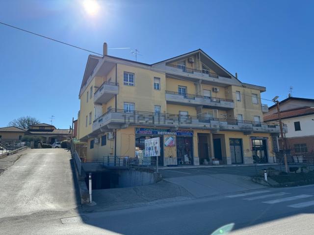 Locale in vendita di 130 m² in Via Fontanelle