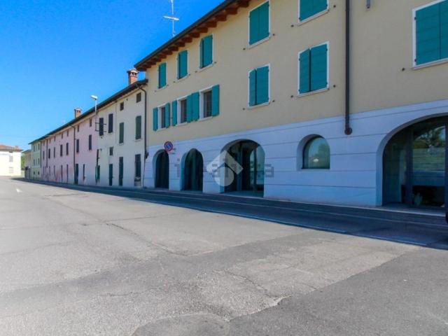 Locale in vendita di 130 m² in Via Martinengo, 9
