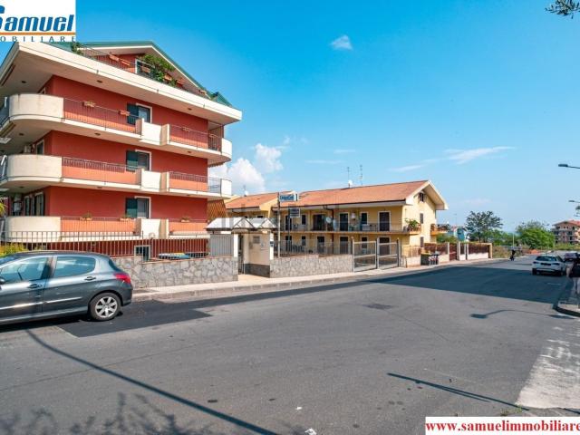 Locale in vendita di 130 m² in Via Mercurio