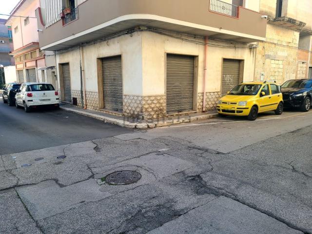 Locale in vendita di 130 m² in Via Silvio Spaventa