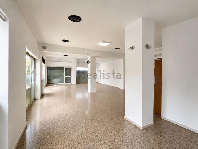 Locale in vendita di 130 m² in Via Ponte Nuovo