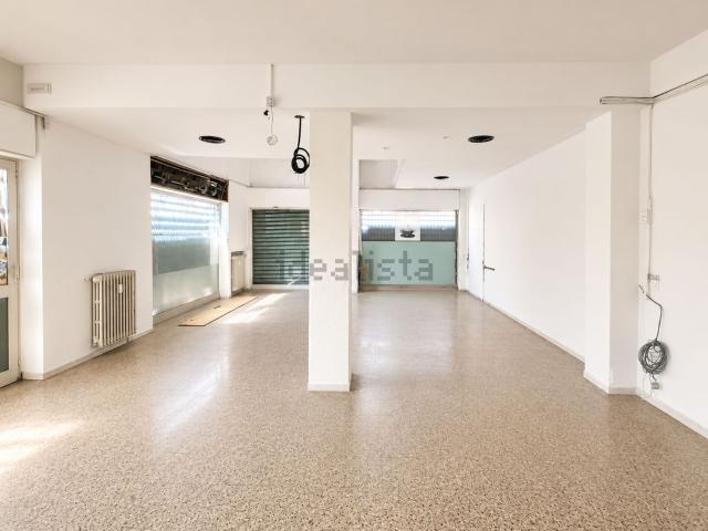 Locale in vendita di 130 m² in Via Ponte Nuovo