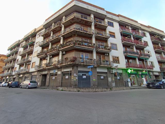 Locale in vendita di 130 m² in Via Rocco Cocchia, 157