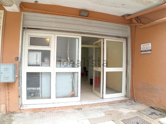 Locale in vendita di 130 m² in Via Rosso di San Secondo