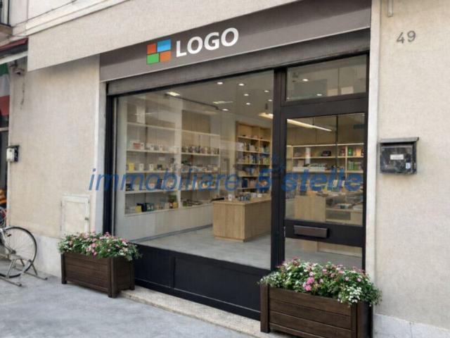 Locale in vendita di 130 m² in Via Tornieri
