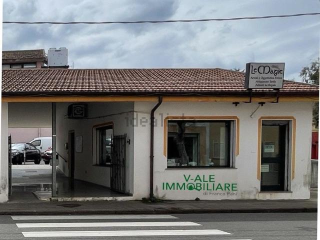 Locale in vendita di 130 m² in Viale Punto Nenni