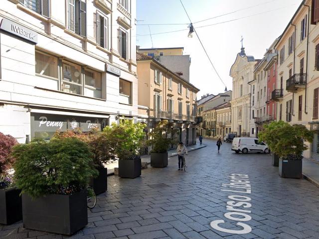 Locale in vendita di 130 m² in Corso Libertà, 36