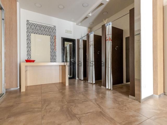 Locale in vendita di 130 m² in Corso Paolo Bernacchi, 56