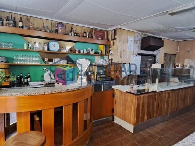 Locale in vendita di 130 m² in Piazza Due Giugno, 57122