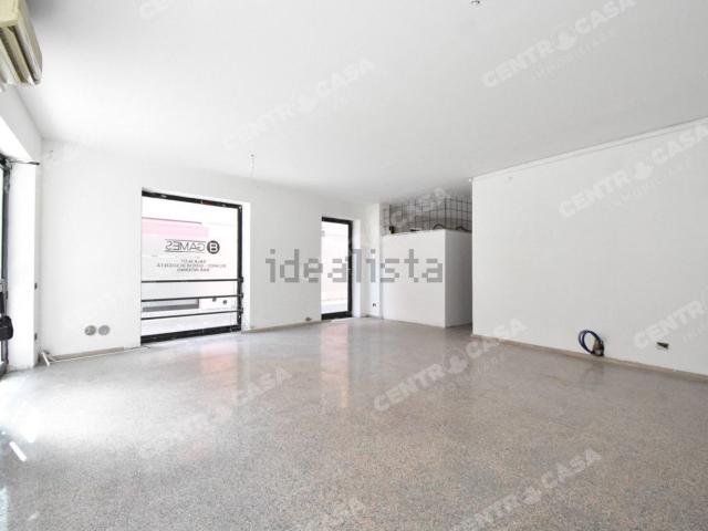 Locale in vendita di 130 m² in Piazzale della Stazione