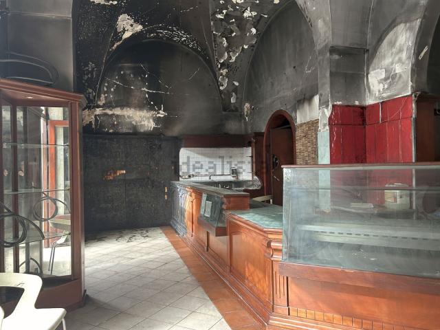 Locale in vendita di 131 m² in Via Duca degli Abruzzi, 38