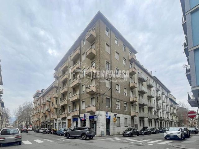 Locale in vendita di 132 m² in Via Cristoforo Colombo, 55