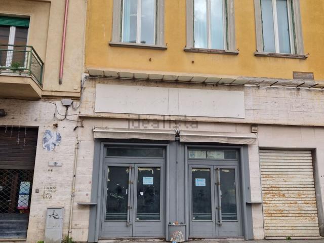 Locale in vendita di 132 m² in Via Ernesto Rossi, 35