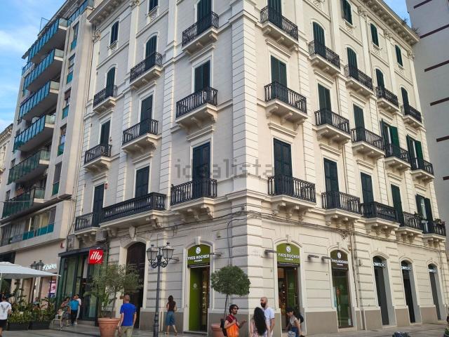 Locale in vendita di 132 m² in Via Federico di Palma, 4