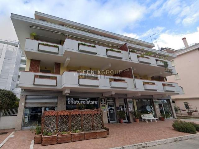 Locale in vendita di 132 m² in Via Luigi Cherubini, 6