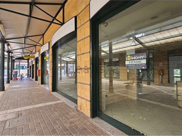 Locale in vendita di 133 m² in Viale Gian Galeazzo Sforza, 62