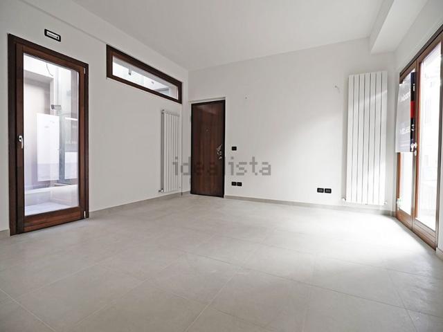Locale in vendita di 133 m² in Via Simeonibus