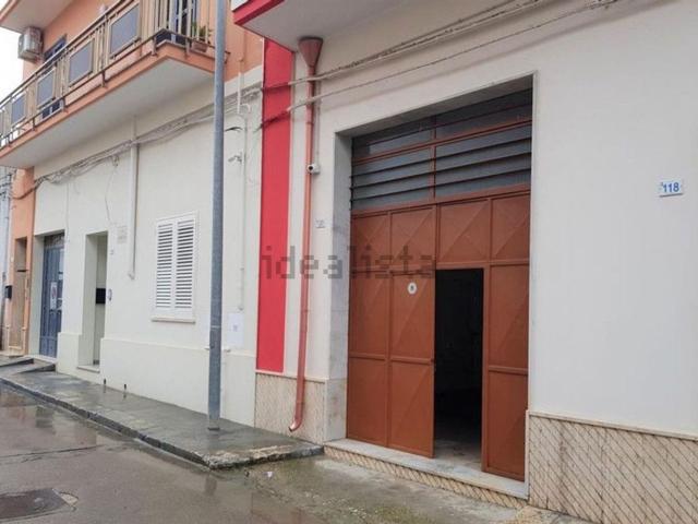 Locale in vendita di 133 m² in Via Trieste, 114