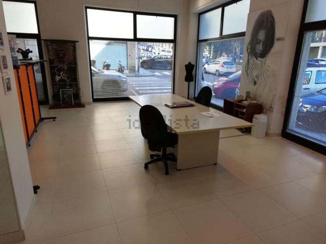 Locale in vendita di 134 m² in Via Giorgio Asproni, 4