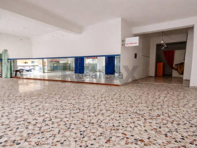 Locale in vendita di 134 m² in Via Orti, 145