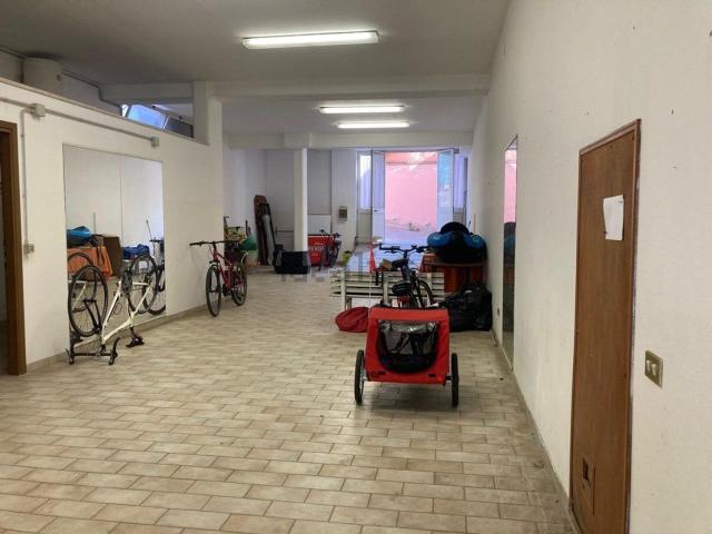 Locale in vendita di 134 m² in Via Milazzo