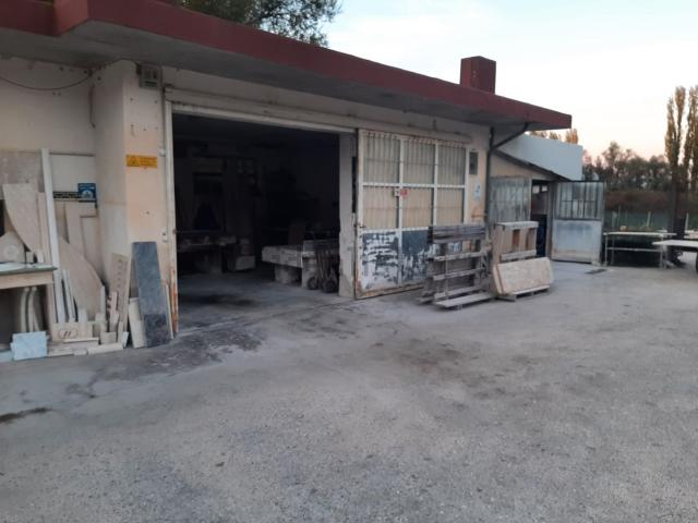 Locale in vendita di 134 m² in Strada Provinciale