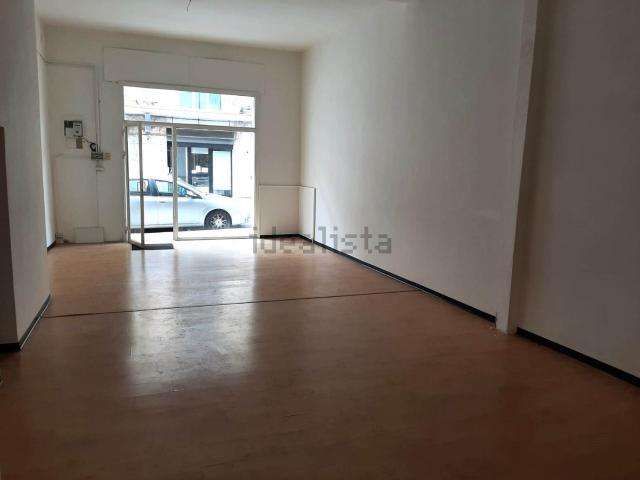 Locale in vendita di 135 m² in Via Andrea Migliorisi