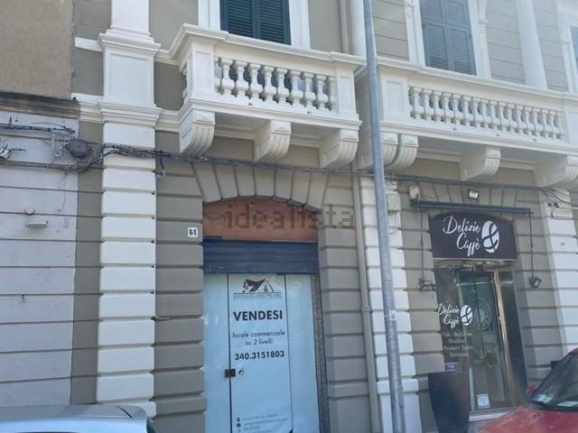 Locale in vendita di 135 m² in Via Garibaldi