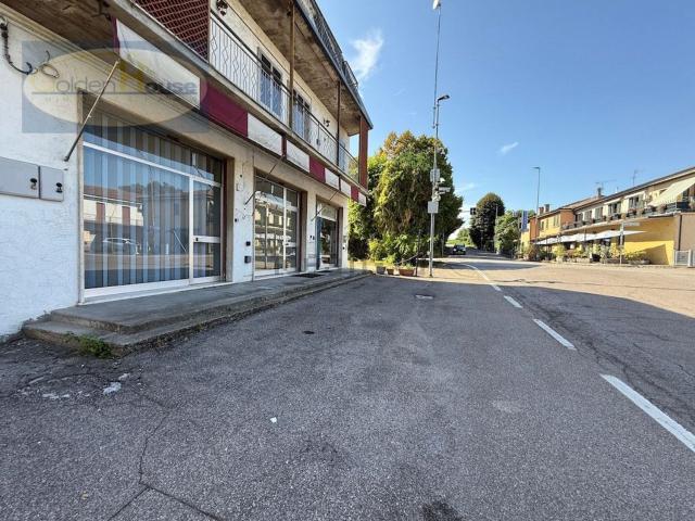 Locale in vendita di 65 m² in Via Fascinata, 2