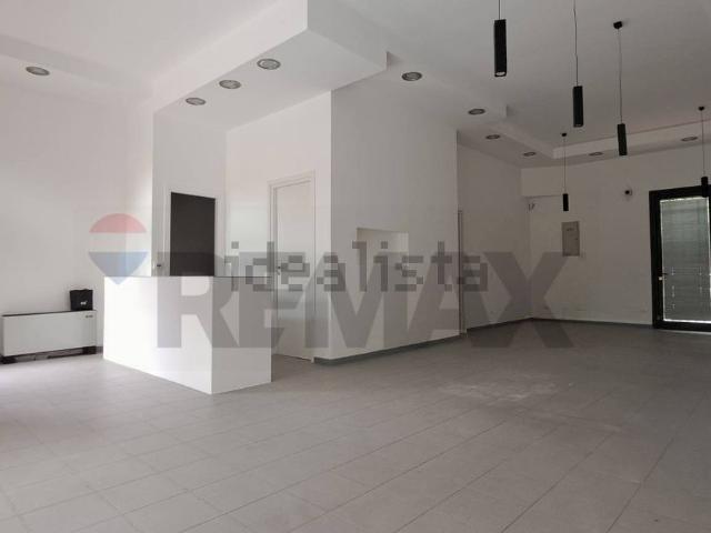 Locale in vendita di 135 m² in Via Triulziana, 16