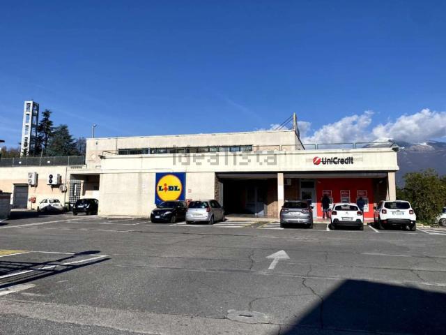 Locale in vendita di 1364 m² in Via San Francesco di Fuori